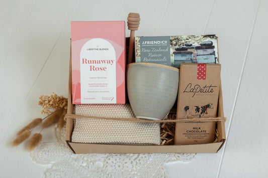 Cozy Kiwi Tea + Honey Gift Box